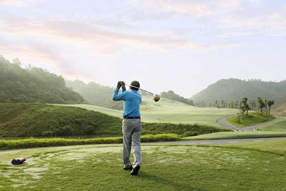 Hilltop Valley Golf Club Hòa Bình – sân golf đẹp nhất