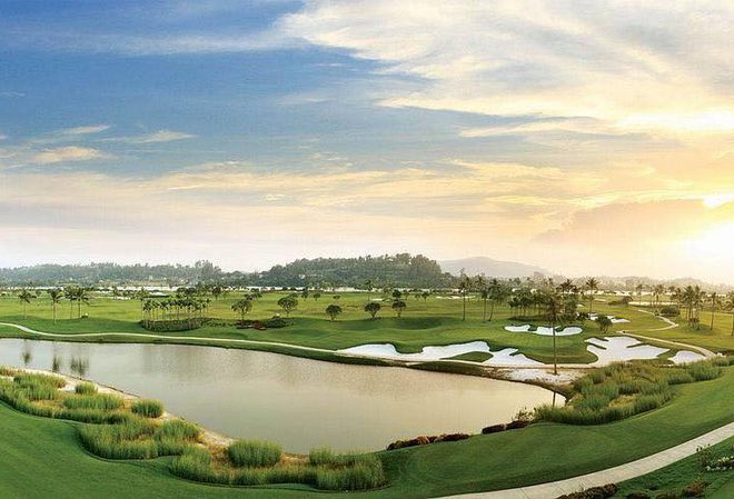 (Combo golf) Package 2N1D Stay&Play Vân Trì Golf Club, Đông Anh